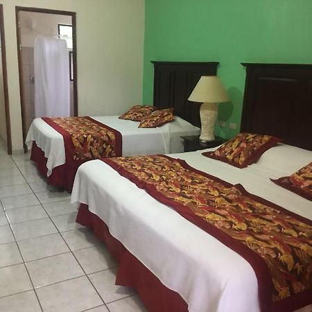 טמבור Hotel Alkamar מראה חיצוני תמונה