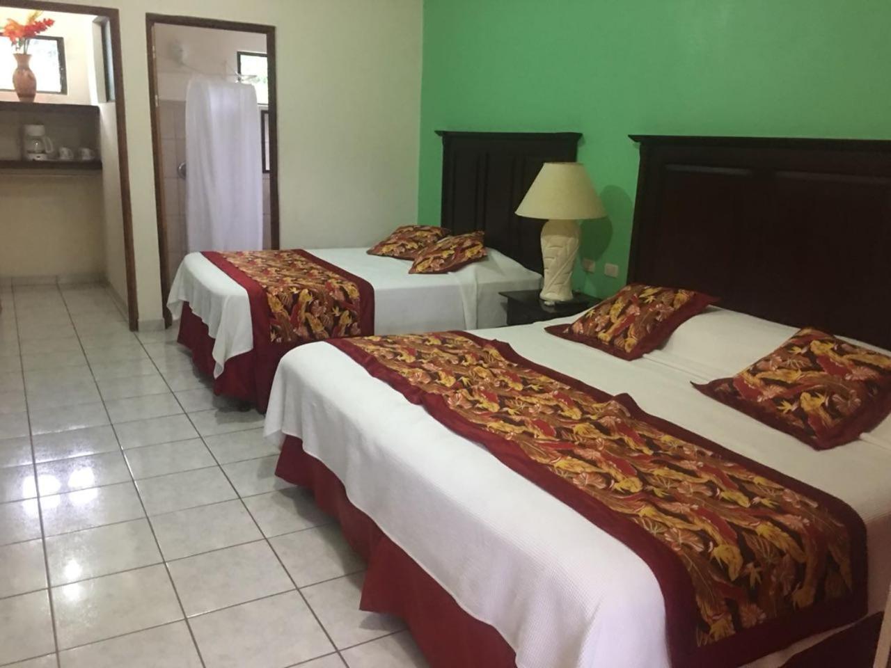 טמבור Hotel Alkamar מראה חיצוני תמונה